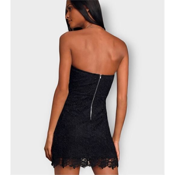 Lulus Loving Life Black Lace Strapless Bodycon Dress Size Small NWT - Picture 2 of 13